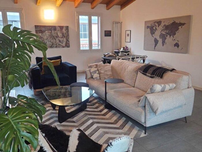 Appartamento trilocale in affitto in Via San Gregorio, Repubblica, Milano