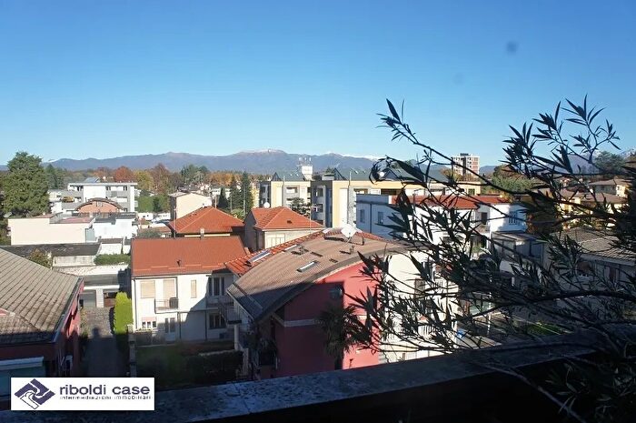 Appartamento quadrilocale in vendita in Giussano