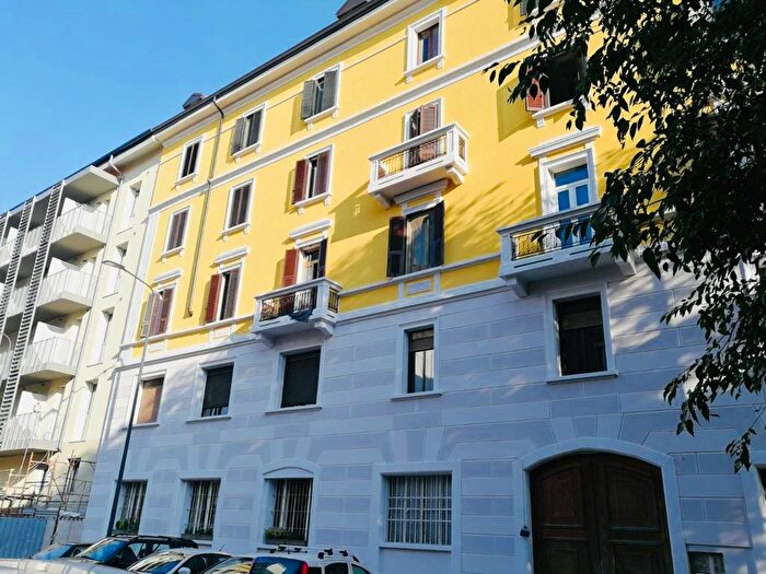 Appartamento bilocale in affitto in Via Costanzo Cantoni, Farini, Milano