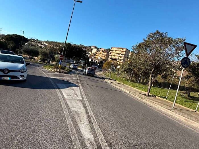 Appartamento bilocale in affitto in Via AgnanoAstroni, Bagnoli, Napoli