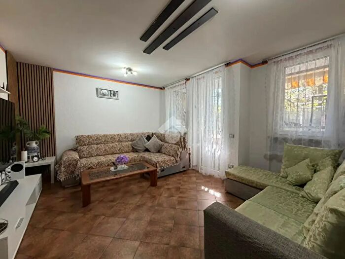 Casa con 5 locali in vendita in Via Fiume, Trecate