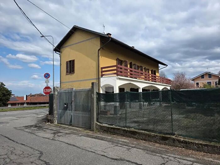 Casa con 7 locali in vendita in Via Scursatone, San Mauro Torinese