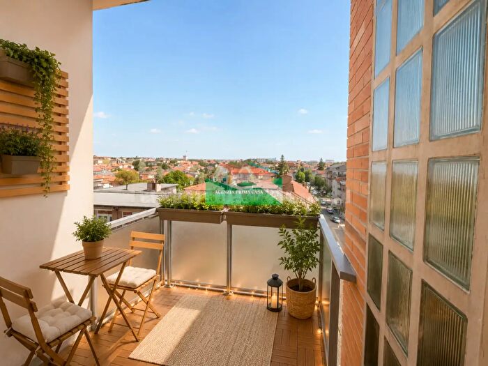 Appartamento con 5 locali in vendita in Viale Vincenzo Randi, Ravenna