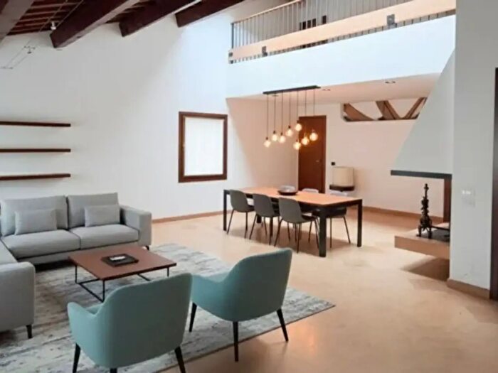 Appartamento con 6 locali in vendita in Stradella Orbi, Vicenza