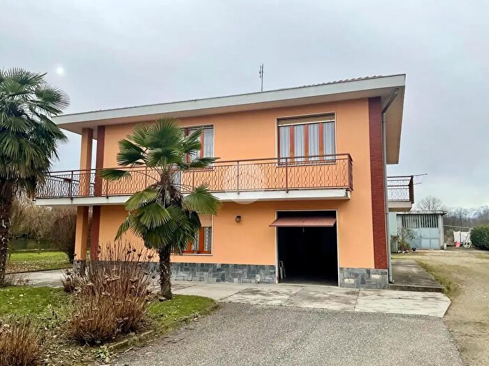 Casa con 5 locali in vendita in Via Valletta, Leini