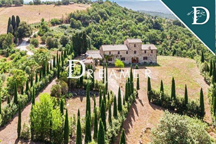 Casa con 6 locali in vendita in Strada Provinciale di Monteluco, Castelnuovo Berardenga