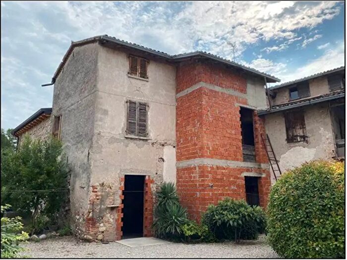 Casa con 10 locali in vendita in Lonato del Garda
