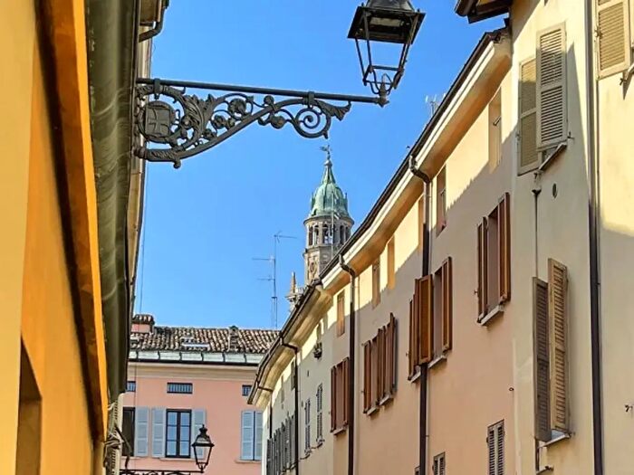 Appartamento trilocale in vendita in Borgo delle Colonne, Parma