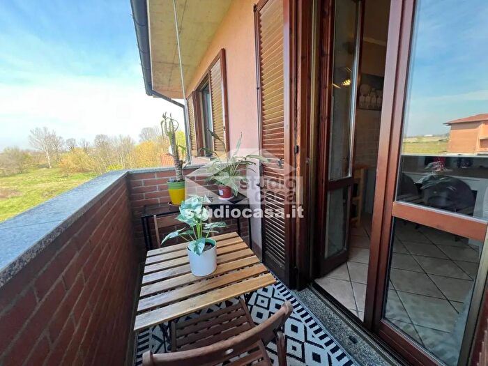 Appartamento trilocale in vendita in Via Savonarola, Valera Fratta