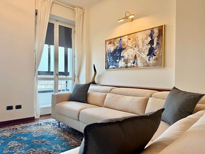 Appartamento bilocale in affitto in Via Giosuè Carducci, Cadorna Castello, Milano