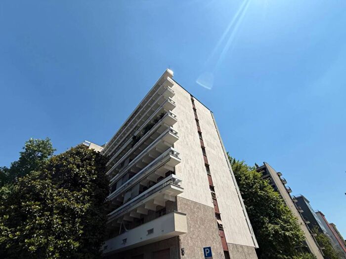 Appartamento trilocale in affitto in Via Privata Belgirate, Maggiolina, Milano