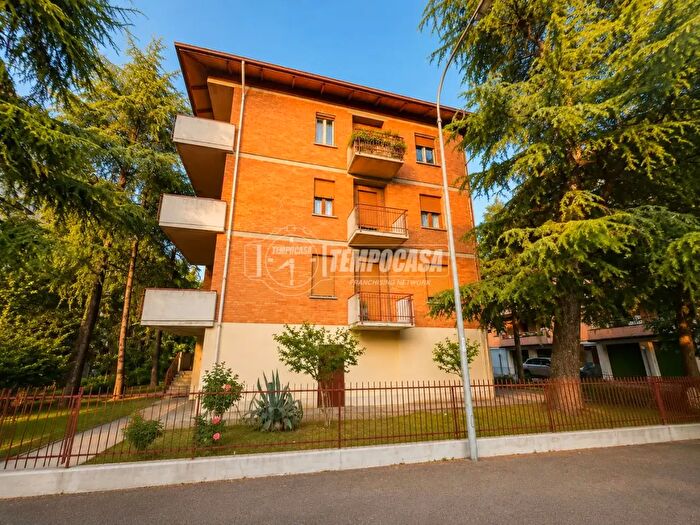 Appartamento trilocale in vendita in Via Lionello Spada, Reggio Emilia