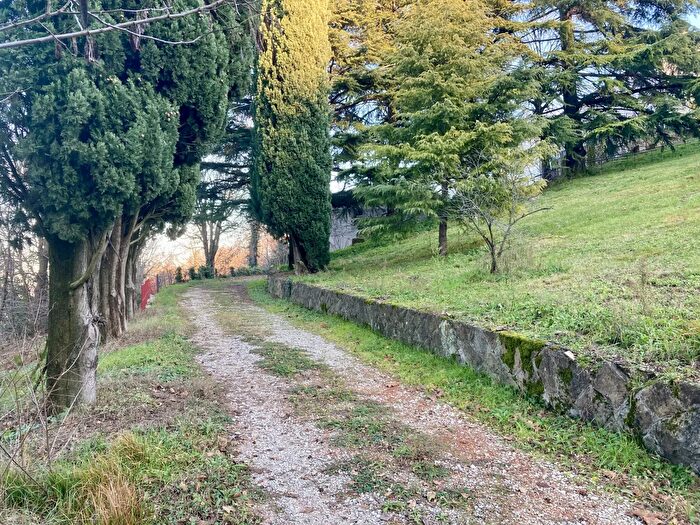 Casa con 8 locali in vendita in Via Abate Barbieri, Torreglia
