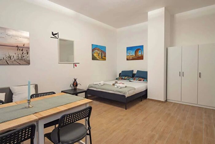 Appartamento monolocale in affitto in Via Cesare Balbo, Milano