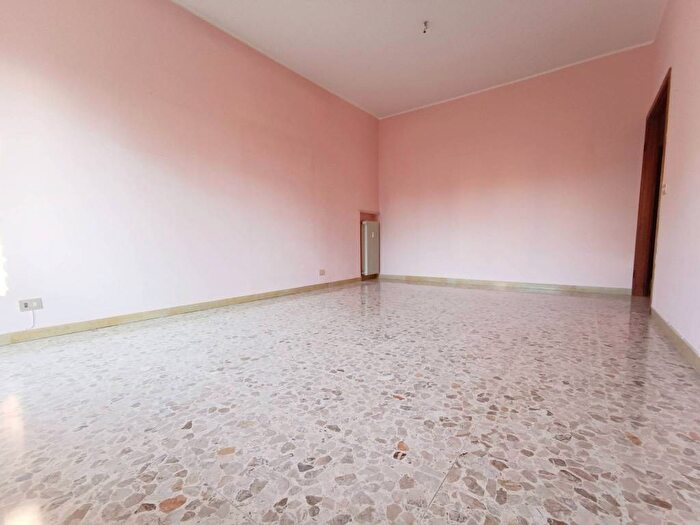 Appartamento quadrilocale in affitto in Via Mirabello, Mirabello, Reggio Emilia