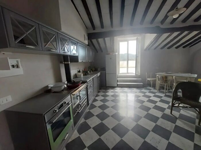 Appartamento con 7 locali in vendita in Arcola