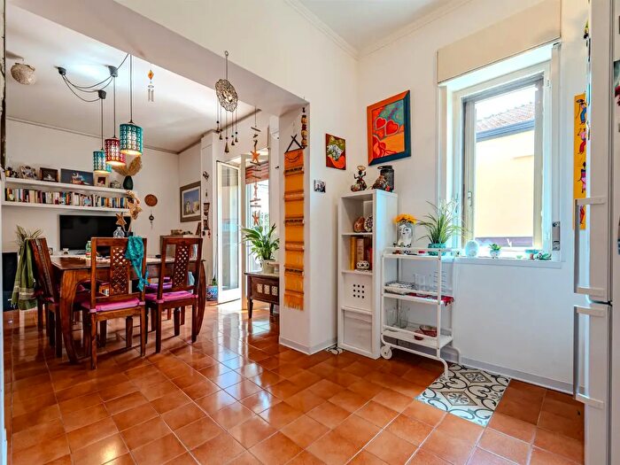 Appartamento con 6 locali in vendita in Via Giuseppe Verdi, Aci Bonaccorsi