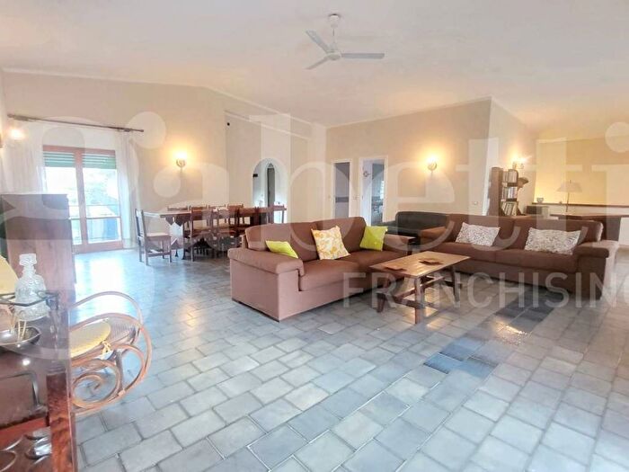 Appartamento con 5 locali in affitto in via Contrada Pisciarelli, Agnano, Pozzuoli