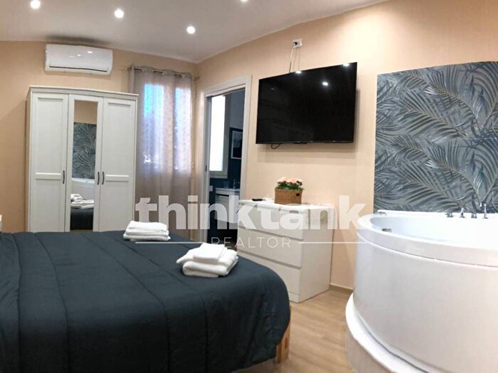 Appartamento con 5 locali in affitto in Via Romeo, Centro Storico, Acireale