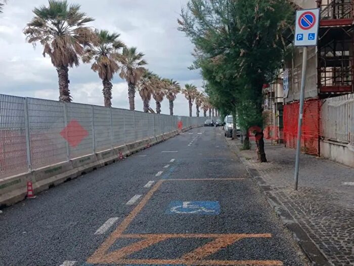 Appartamento trilocale in affitto in Via Litoranea, Torre Del Greco