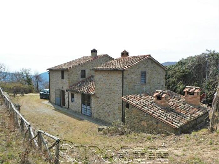 Casa con 6 locali in vendita in Pierle, Cortona