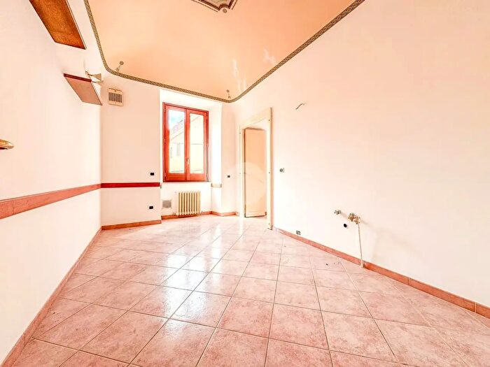 Appartamento trilocale in vendita in Via Vincenzo Irelli, Teramo