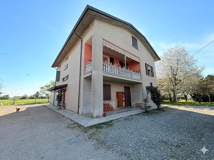 Appartamento quadrilocale in vendita in Via Martiri della Libertà, Sorbolo Mezzani