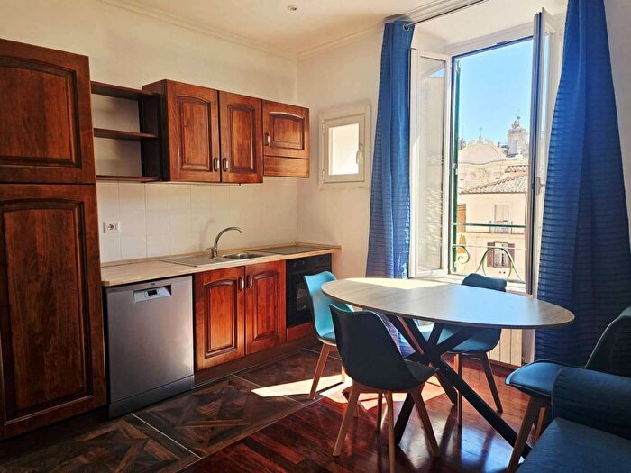Appartamento bilocale in affitto in piazza Rondanini, Pantheon, Roma