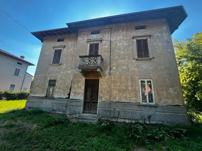 Casa con 6 locali in vendita in Via Roma, Bagnolo San Vito