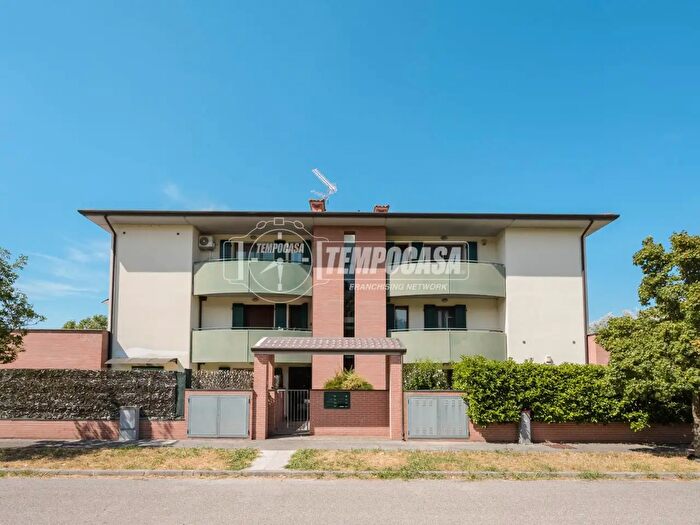 Appartamento trilocale in vendita in Via della Fornace, Molinella