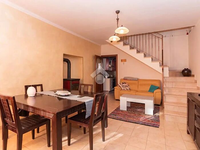 Casa quadrilocale in vendita in Via Roma, San Francesco Al Campo