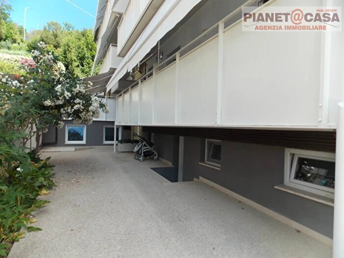 Appartamento con 6 locali in vendita in Via Giacomo Matteotti, Castel Di Lama