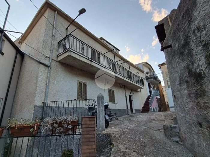 Appartamento quadrilocale in vendita in Via Sterro, Paola