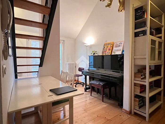 Appartamento bilocale in affitto in Piazza Santissima Trinità, Milano