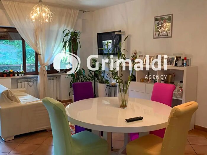 Casa con 9 locali in vendita in Via Lago di Martignano, Pescara