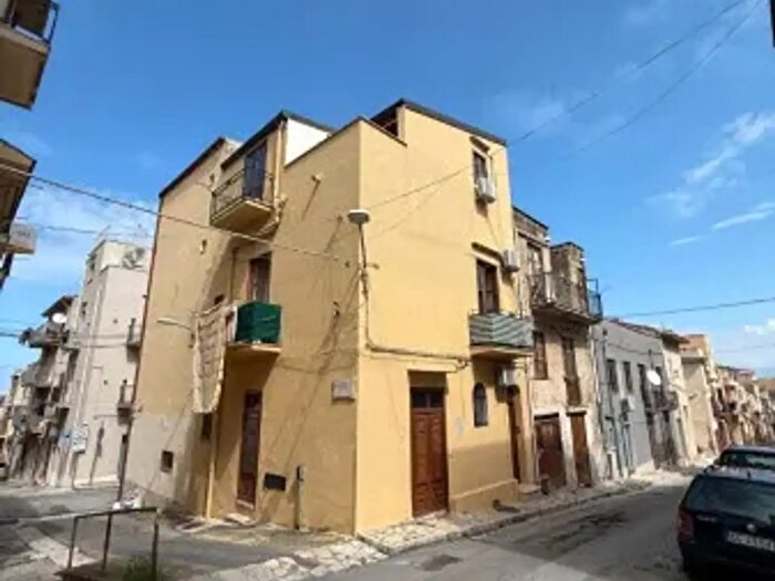 Casa con 6 locali in vendita in Via Don Giovanni Minzoni, Castellammare Del Golfo