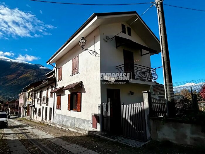 Casa con 5 locali in vendita in Via Florio Benvenuto, Borgone Susa