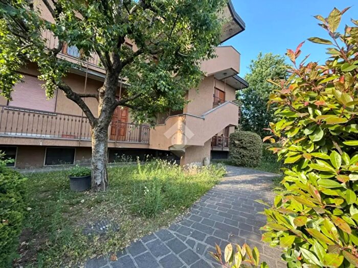 Appartamento quadrilocale in vendita in Via Gioberti, Seregno