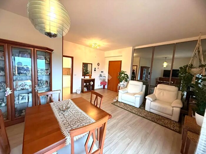 Appartamento quadrilocale in vendita in Viale Monte Bianco, Riccione