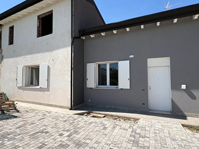 Casa trilocale in affitto in Nogara