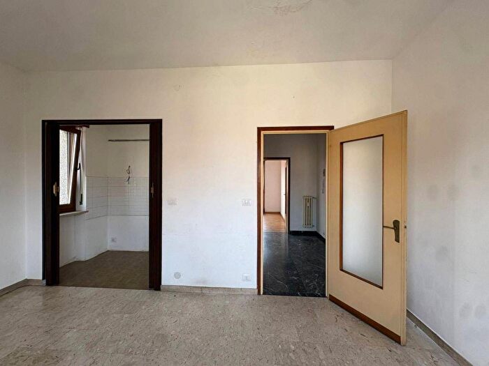 Appartamento bilocale in affitto in Via Rocca de' Baldi, Nizza Millefonti, Torino