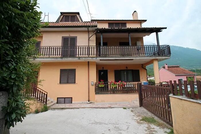 Appartamento quadrilocale in vendita in Balsorano