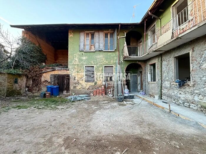 Case in Vendita e in Affitto - 2