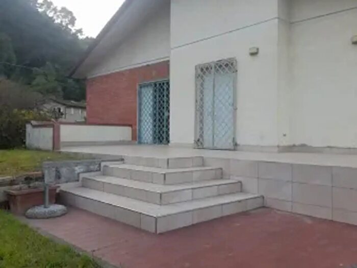 Casa con 5 locali in affitto in Via della Chiesa, Seravezza