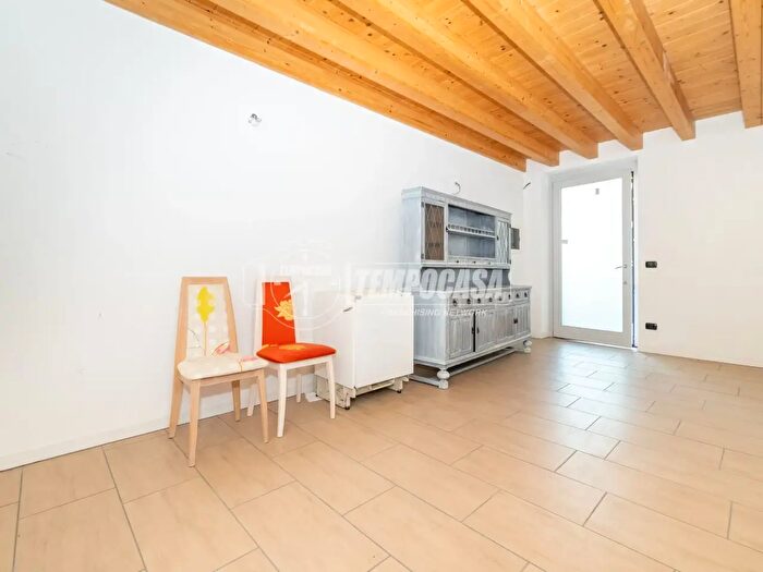 Appartamento monolocale in vendita in Via F Martinengo Colleoni, Scanzorosciate