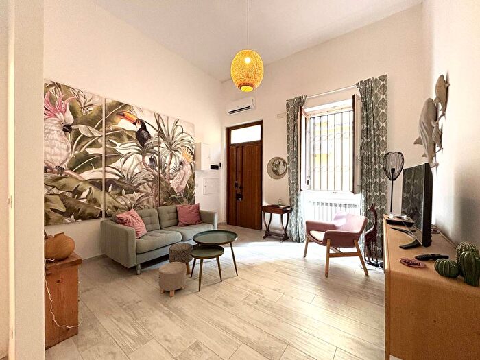 Casa quadrilocale in affitto in Via Belvedere, Centro Storico, Brindisi