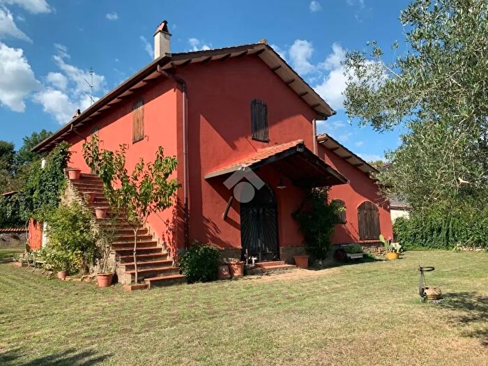 Casa con 7 locali in vendita in Via Cimignano, Genazzano