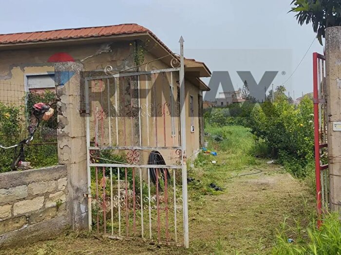 Casa quadrilocale in vendita in Contrada San Nicolo Le Canne Sn, Caltagirone