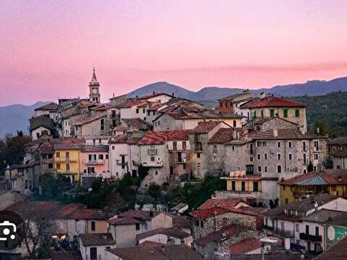 Appartamento trilocale in affitto in Urb Appartamento Indipendente Sante Marie, Sante Marie