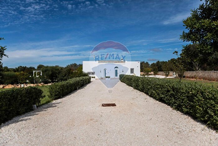 Casa quadrilocale in vendita in Lamia Petricore, Ostuni